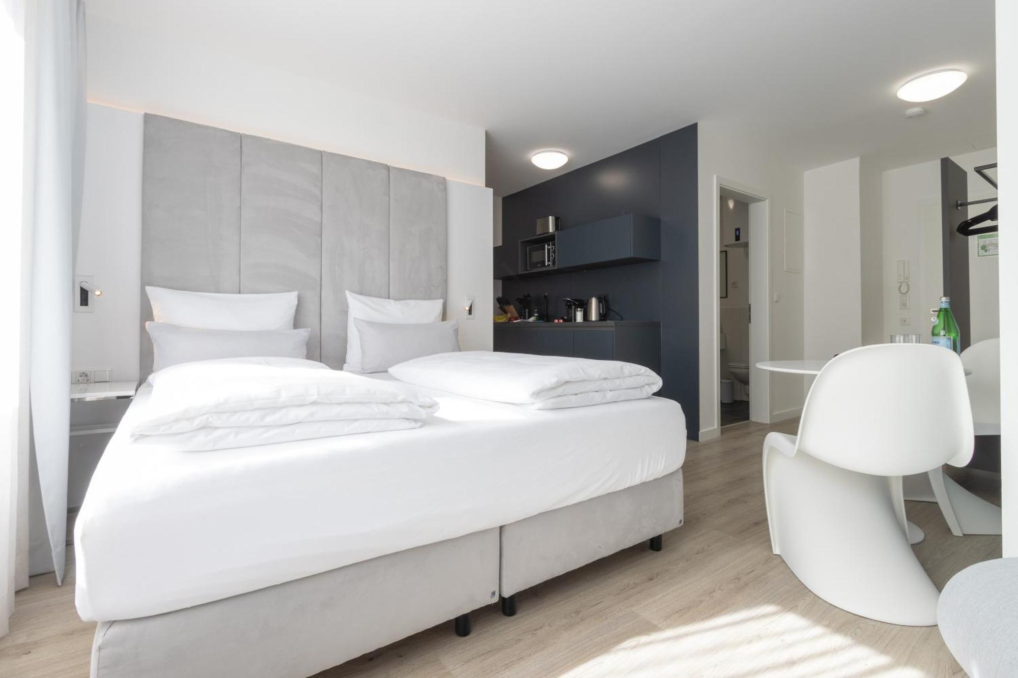 Zzzpace Smart-Hotel Krefeld Buitenkant foto