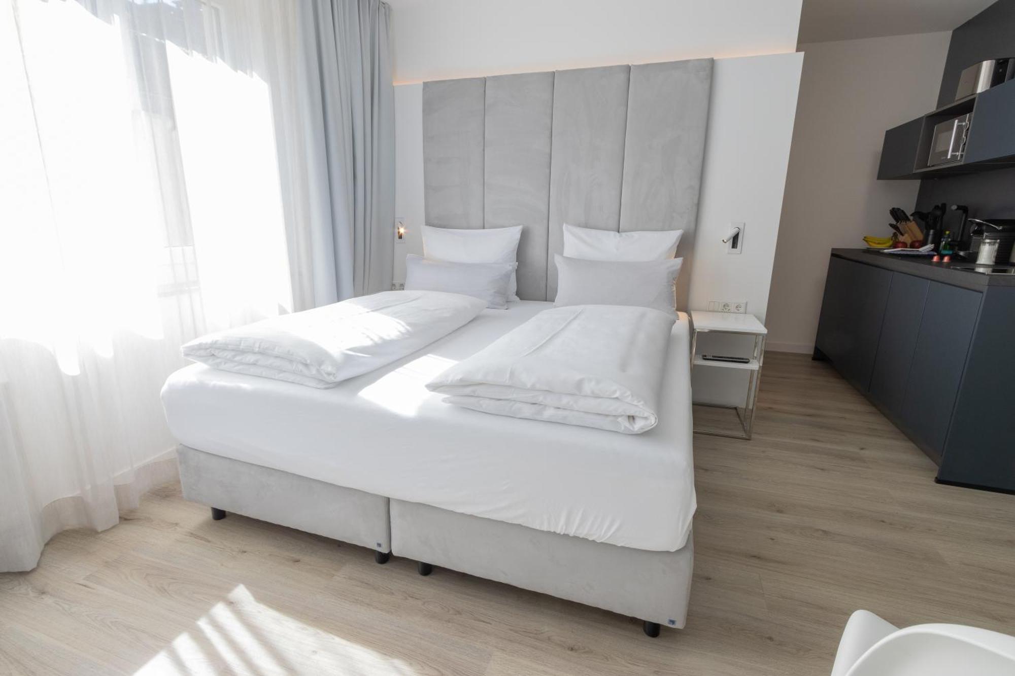 Zzzpace Smart-Hotel Krefeld Buitenkant foto