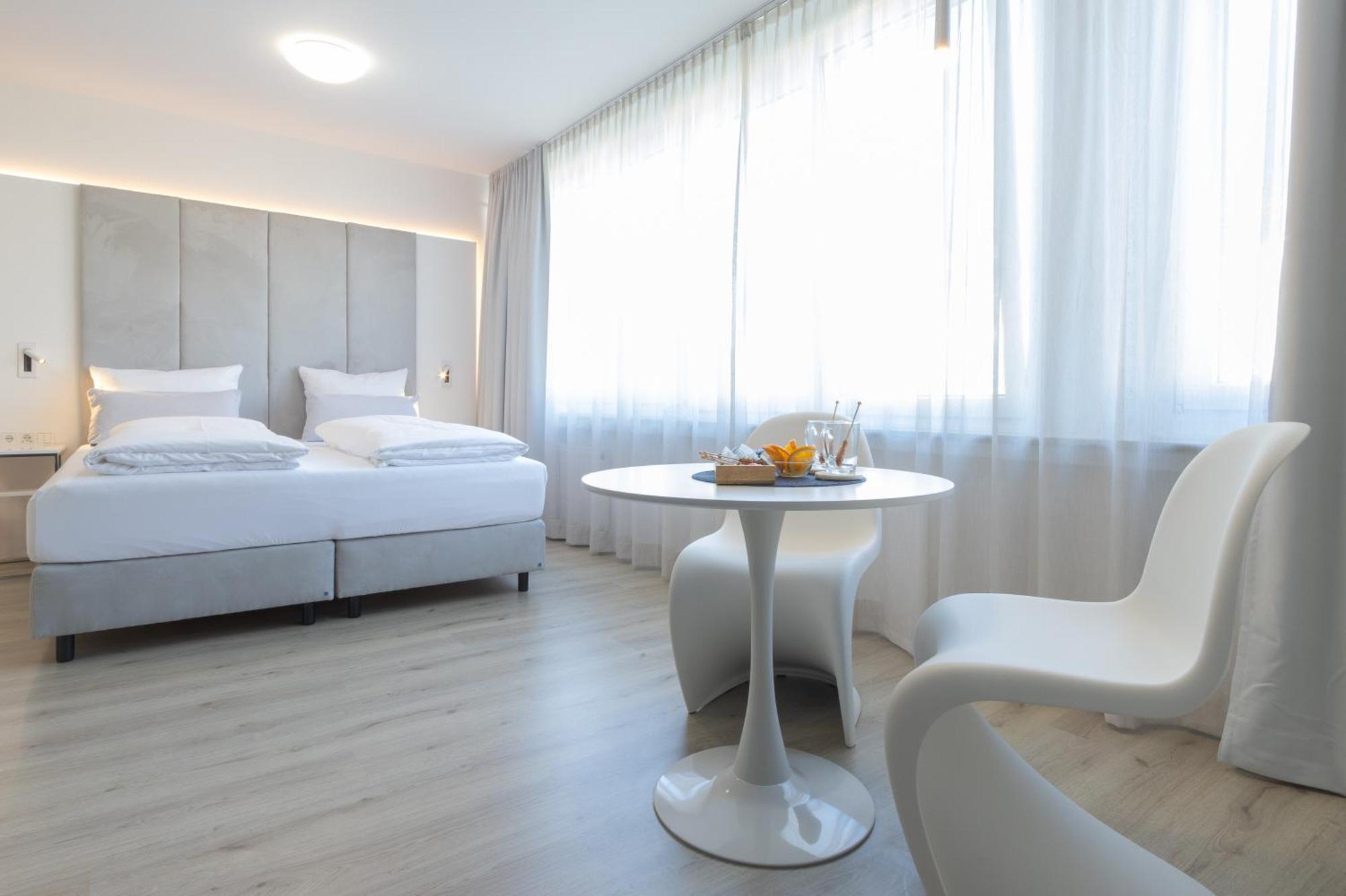 Zzzpace Smart-Hotel Krefeld Buitenkant foto